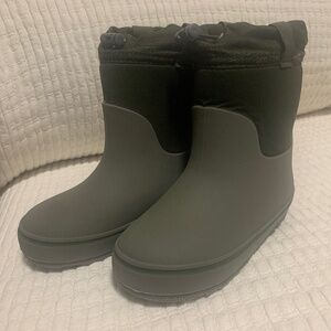 Sz 12 Boys Boots Cat & Jack